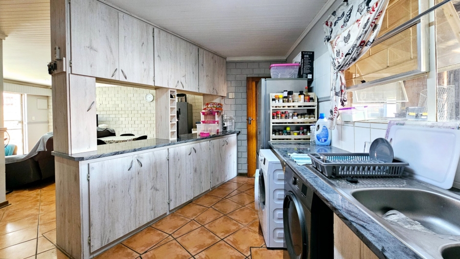 3 Bedroom Property for Sale in Langenhovenpark Free State